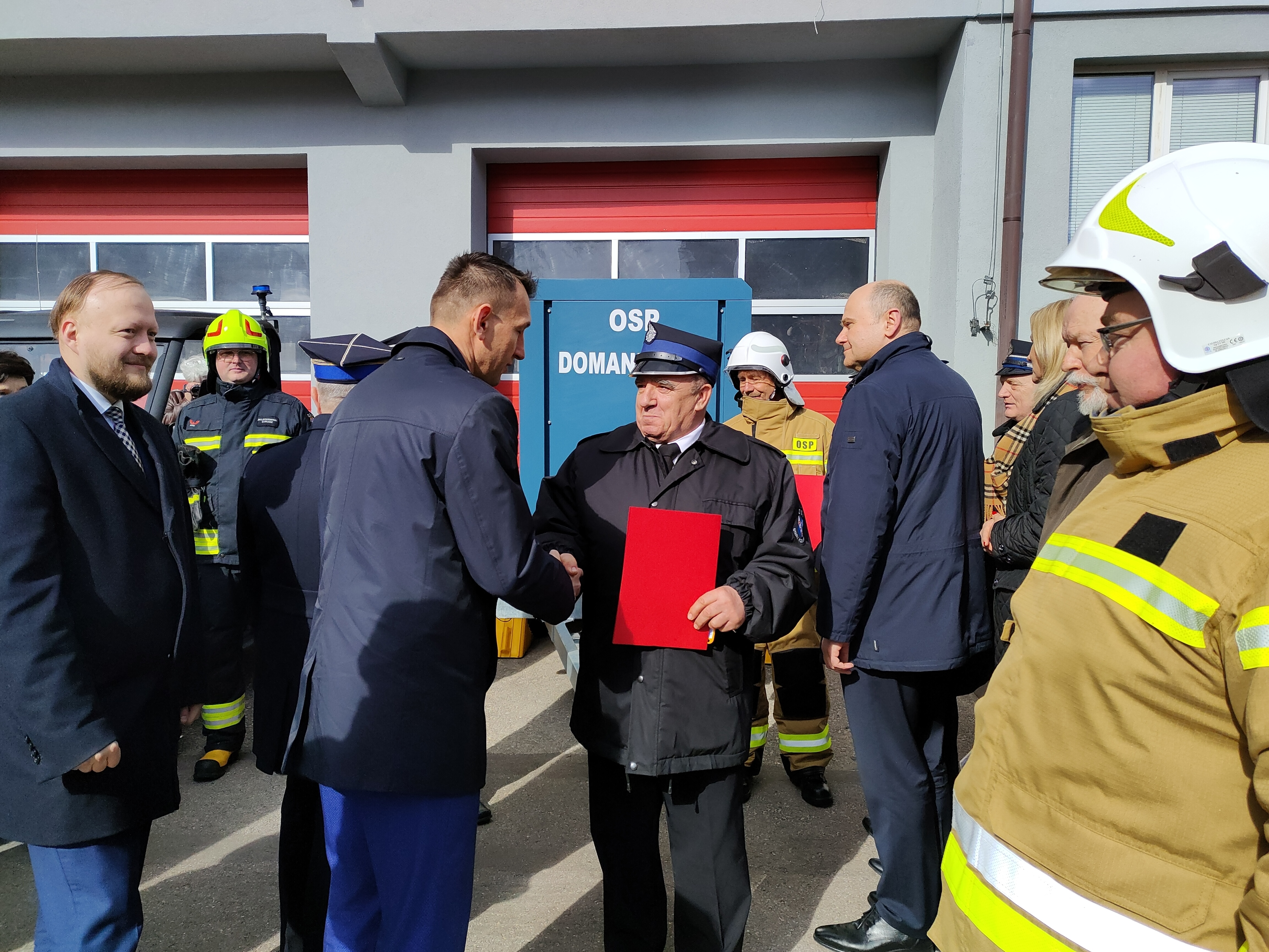 uroczyste przekazanie pojazdów ratowniczo-gaśniczych oraz specjalistycznego wyposażenia dla PSP i OSP.