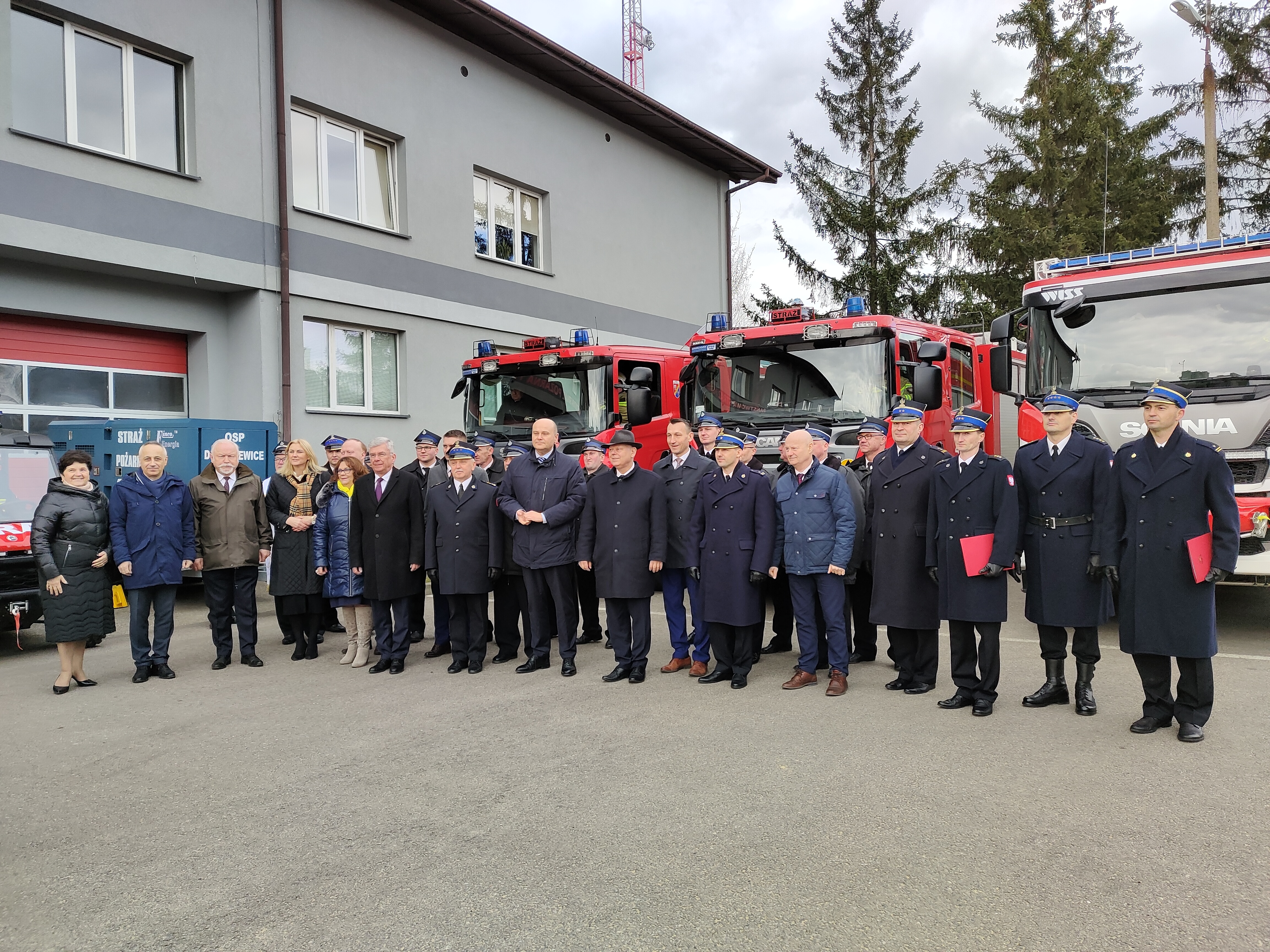 uroczyste przekazanie pojazdów ratowniczo-gaśniczych oraz specjalistycznego wyposażenia dla PSP i OSP.