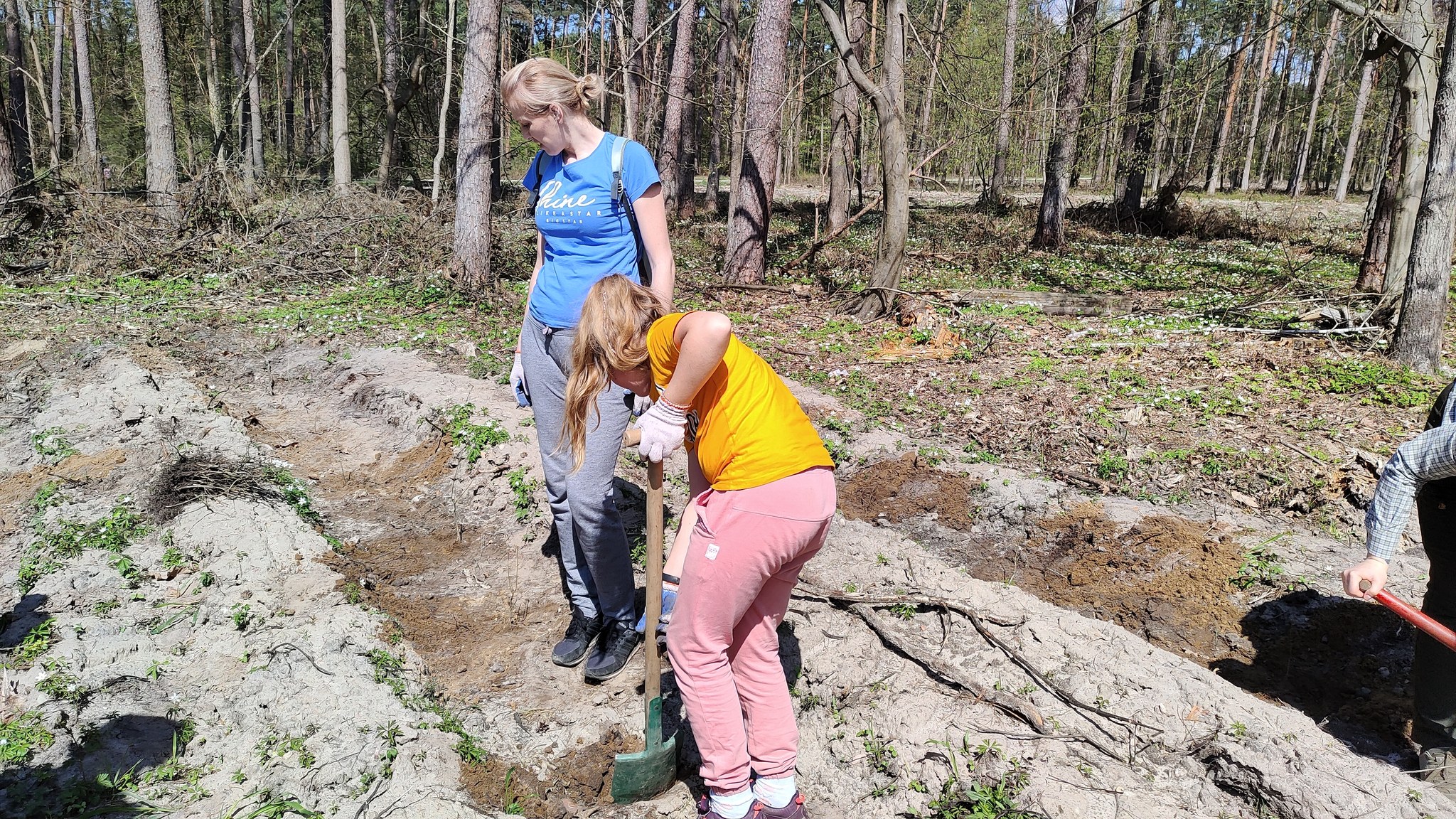 Powiatowy Rajd Pieszy "Dzień Ziemi 2023 r."