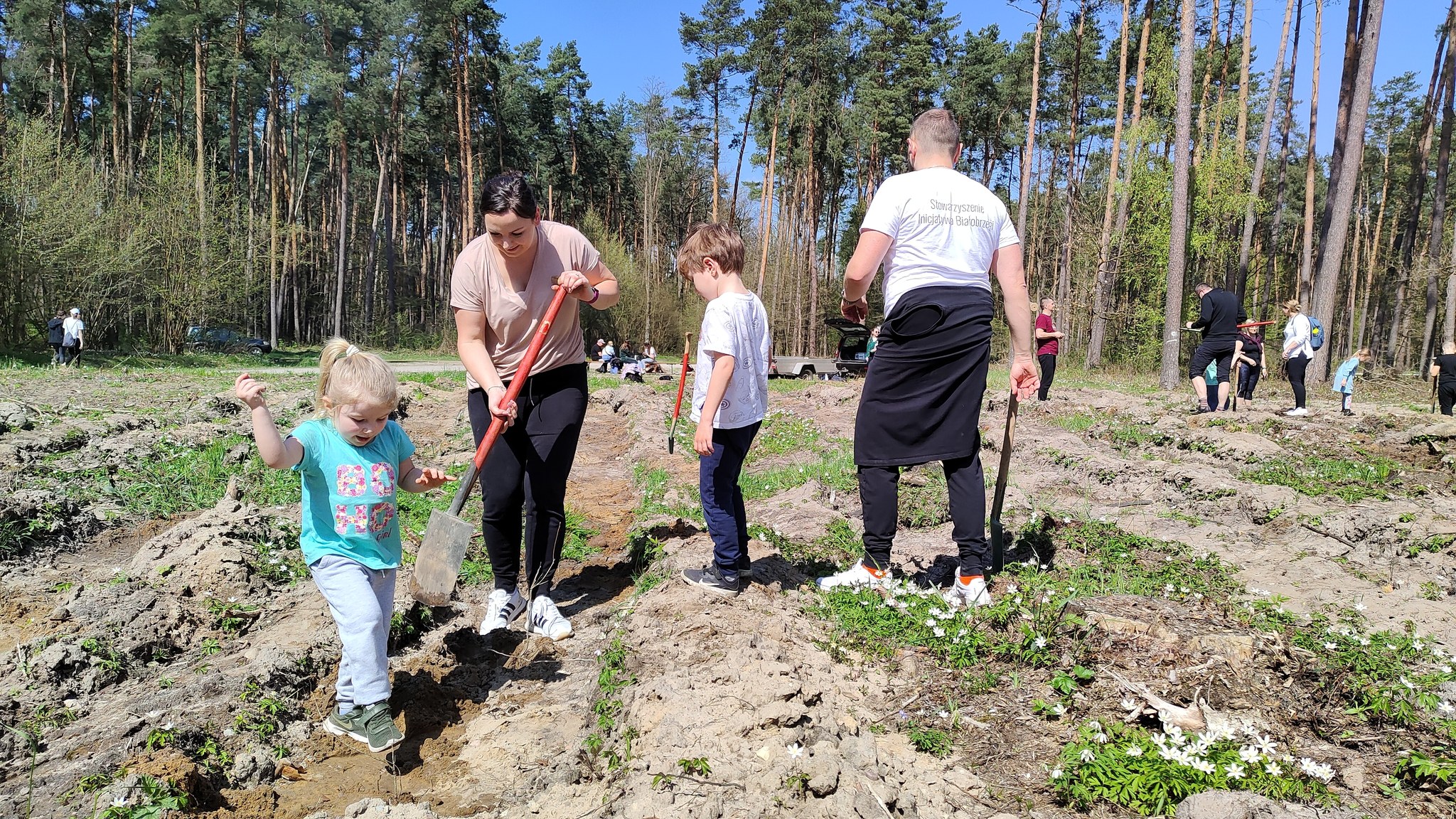 Powiatowy Rajd Pieszy "Dzień Ziemi 2023 r."