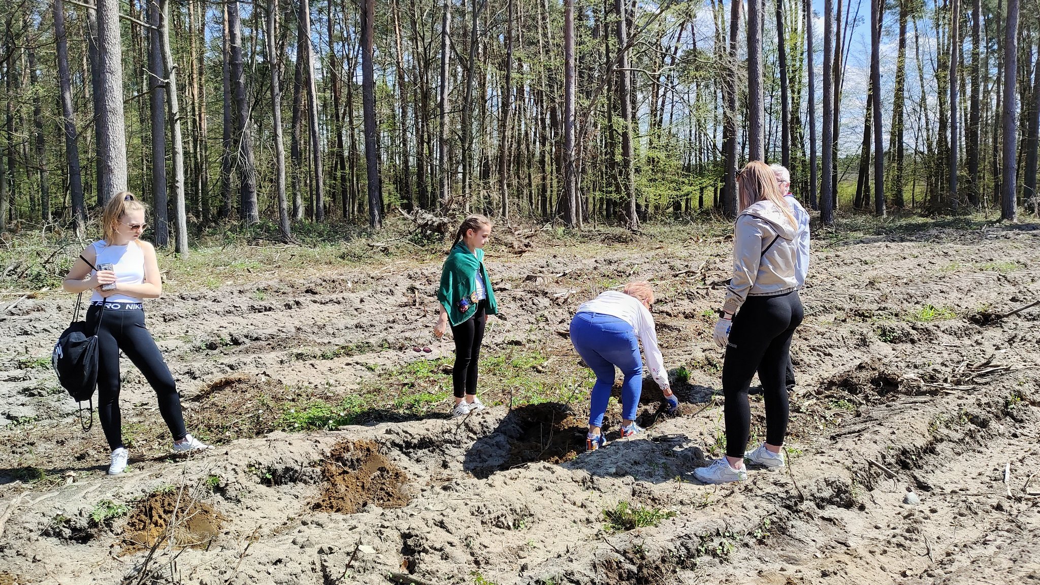 Powiatowy Rajd Pieszy "Dzień Ziemi 2023 r."