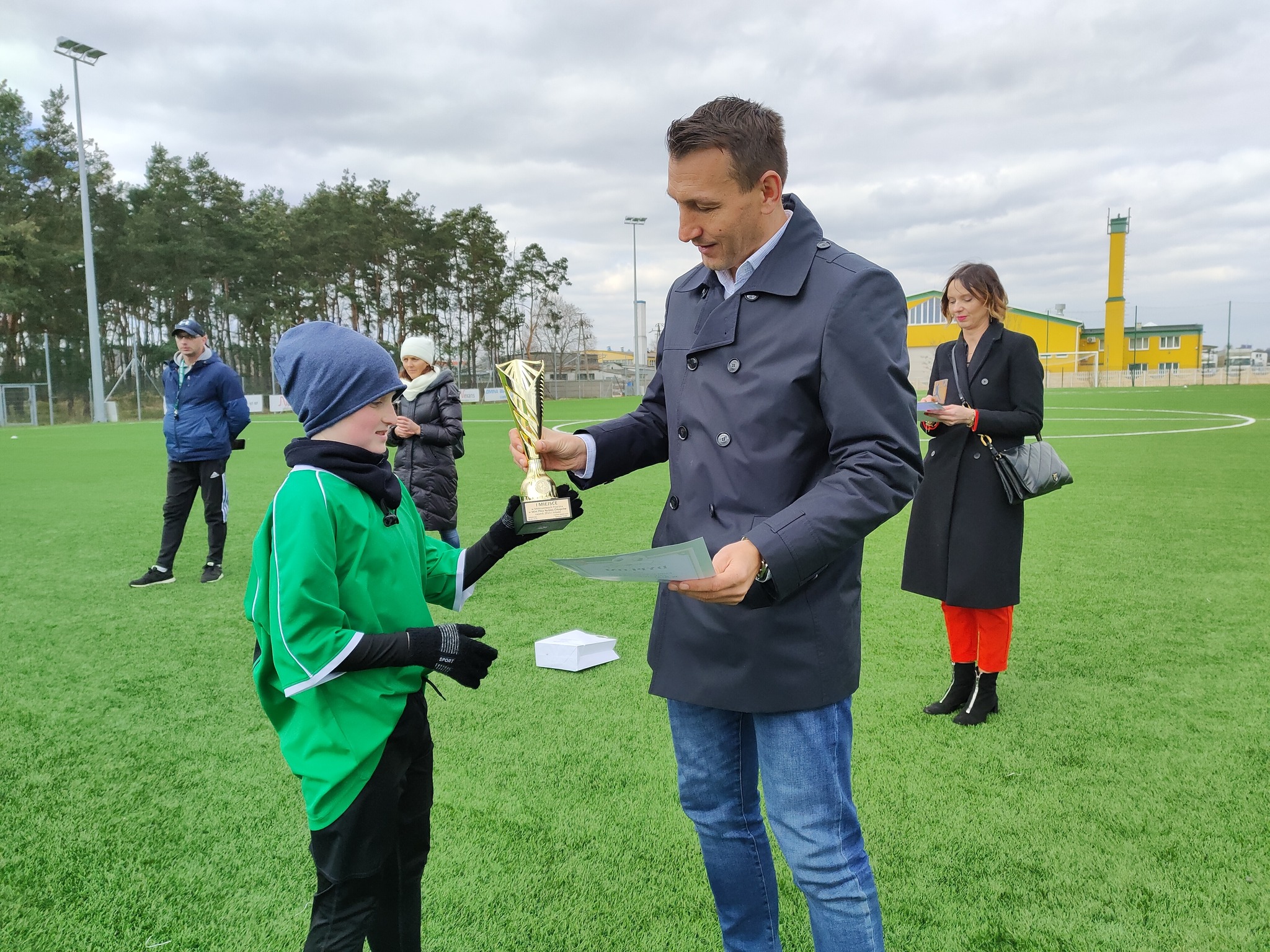 zawody o tytuł Mistrzów Powiatu w Mini Piłkę nożną dla chłopców ze szkół podstawowych, rocznik 2010 i młodsi.