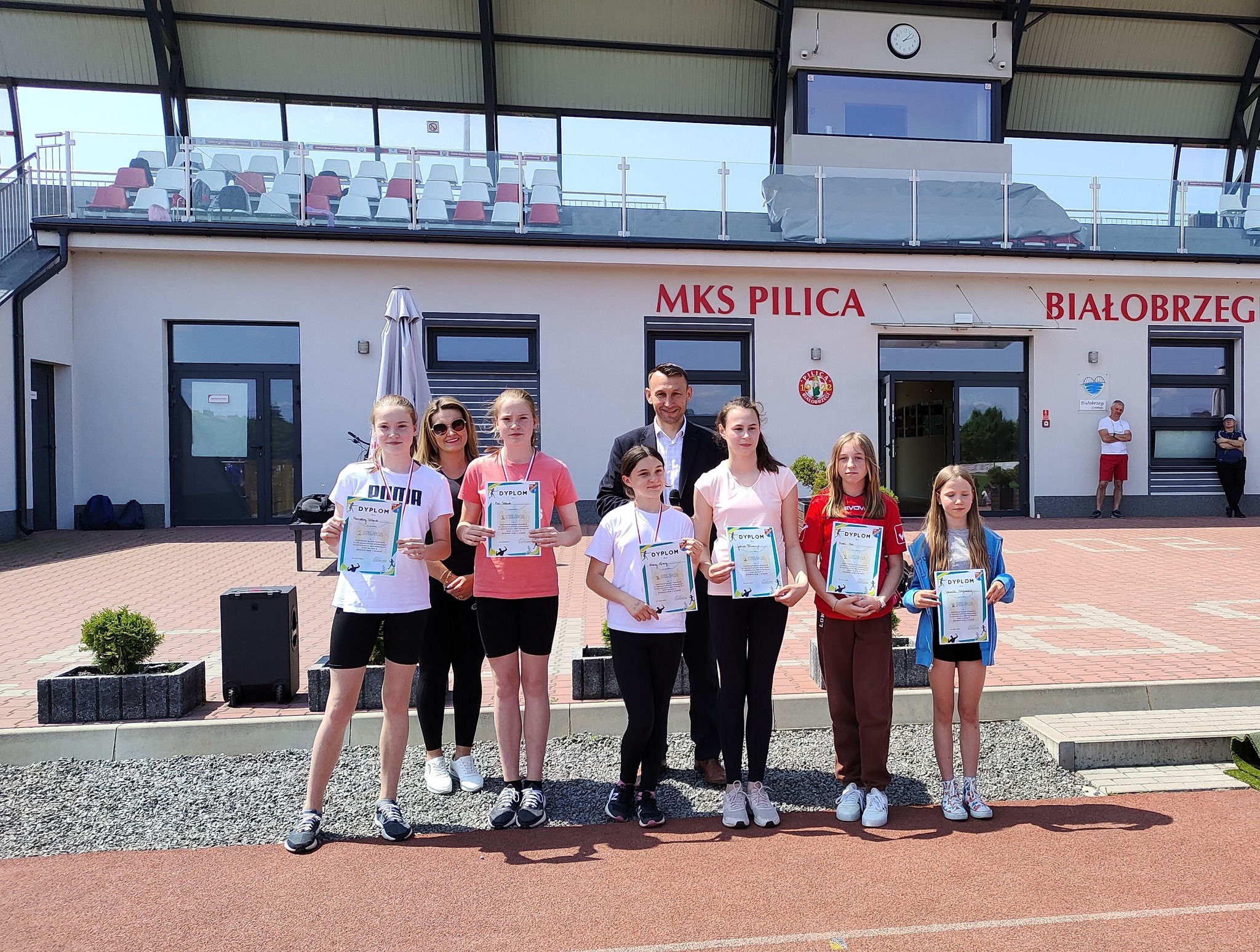 Zawody o tytuł Mistrzów Powiatu w Lekkoatletyce dla chłopców i dziewcząt ze szkół podstawowych