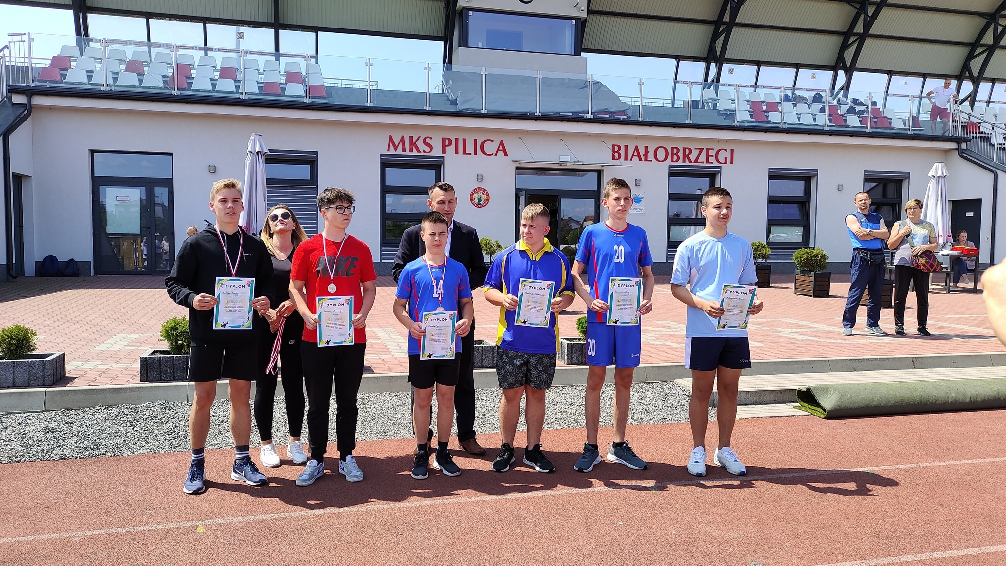 Zawody o tytuł Mistrzów Powiatu w Lekkoatletyce dla chłopców i dziewcząt ze szkół podstawowych