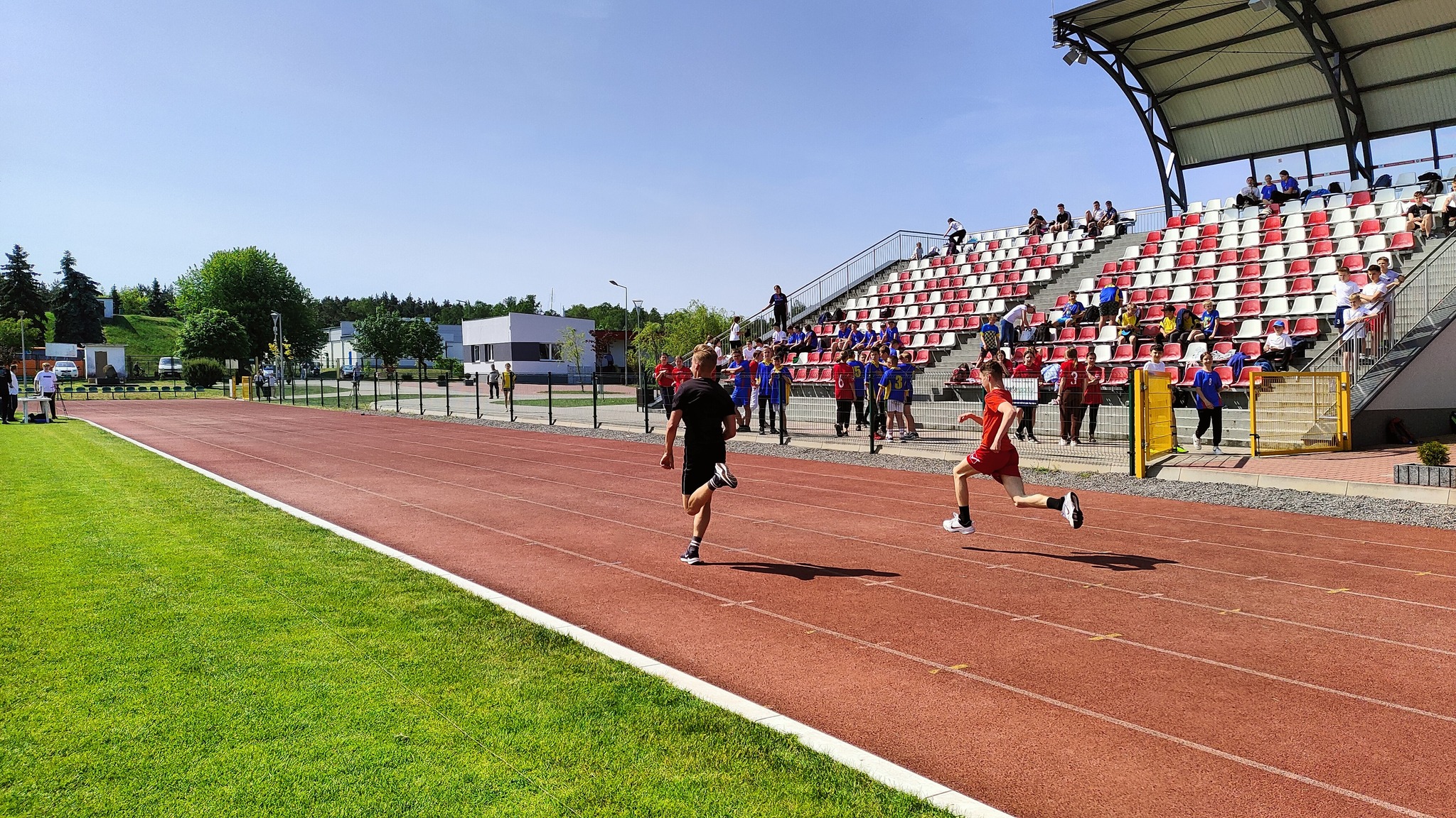 Zawody o tytuł Mistrzów Powiatu w Lekkoatletyce dla chłopców i dziewcząt ze szkół podstawowych