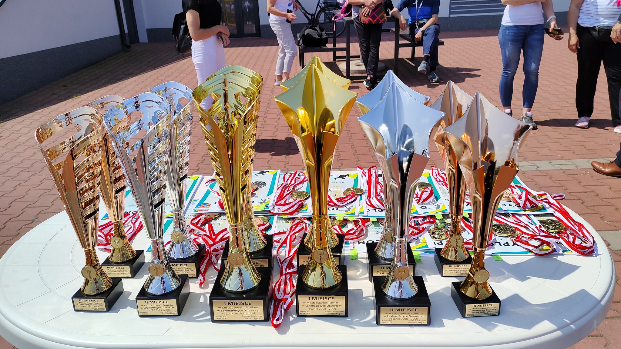 Zawody o tytuł Mistrzów Powiatu w Lekkoatletyce dla chłopców i dziewcząt ze szkół podstawowych