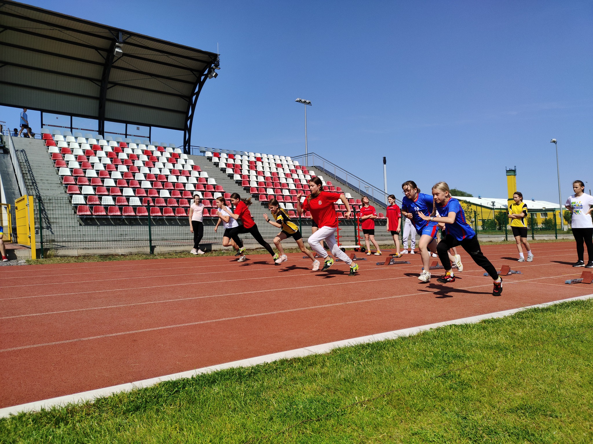 Zawody o tytuł Mistrzów Powiatu w Lekkoatletyce dla chłopców i dziewcząt ze szkół podstawowych