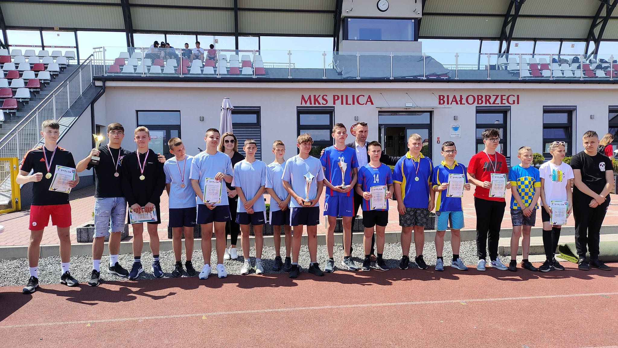 Zawody o tytuł Mistrzów Powiatu w Lekkoatletyce dla chłopców i dziewcząt ze szkół podstawowych