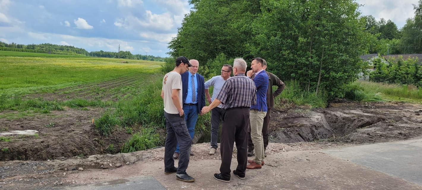Trwa przebudowa drogi powiatowej w miejscowości Ksawerów Nowy w Gmina Stromiec
