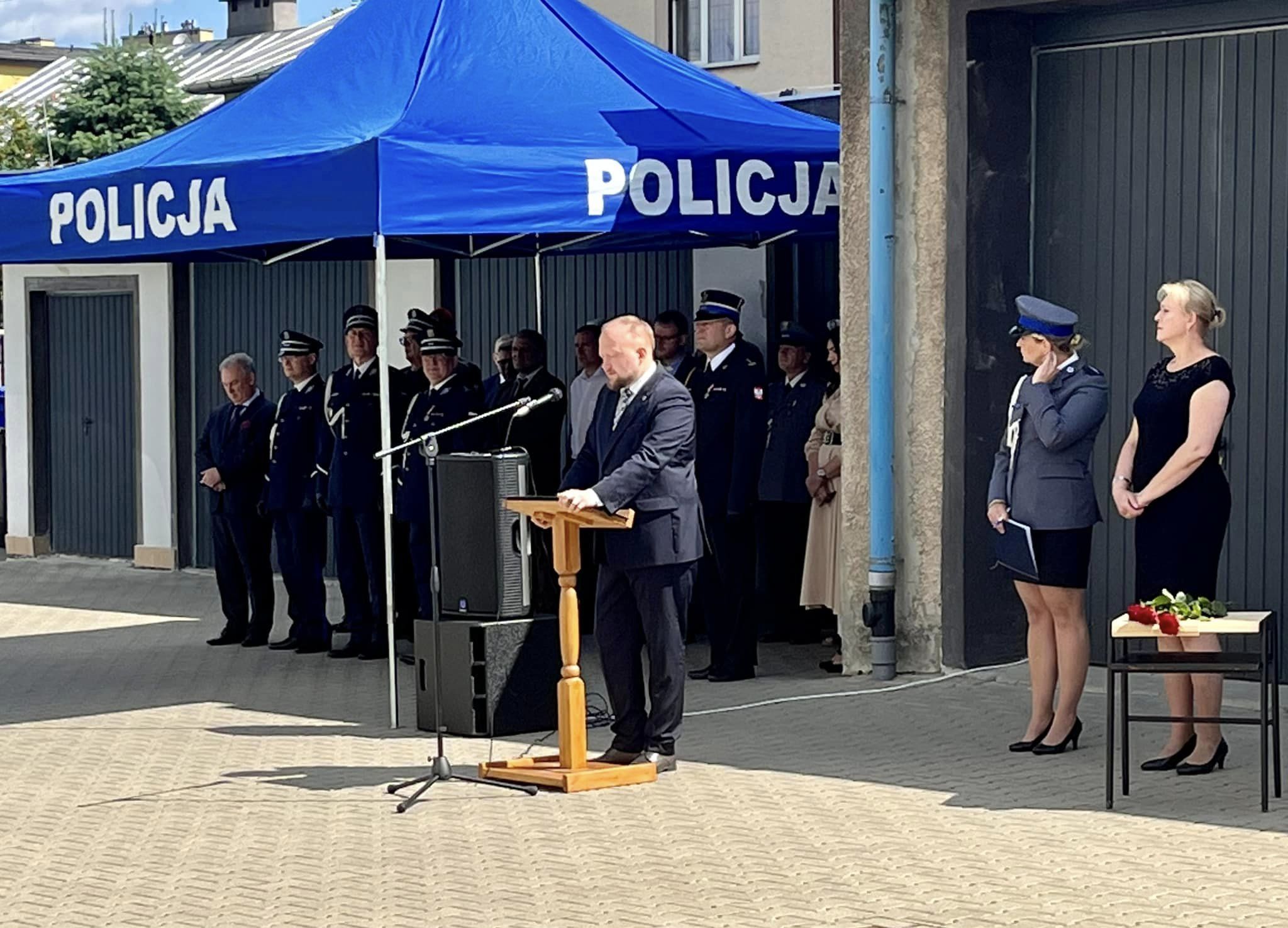uroczystym apelu w związku z przypadającym na dzień 24 lipca Świętem Policji.
