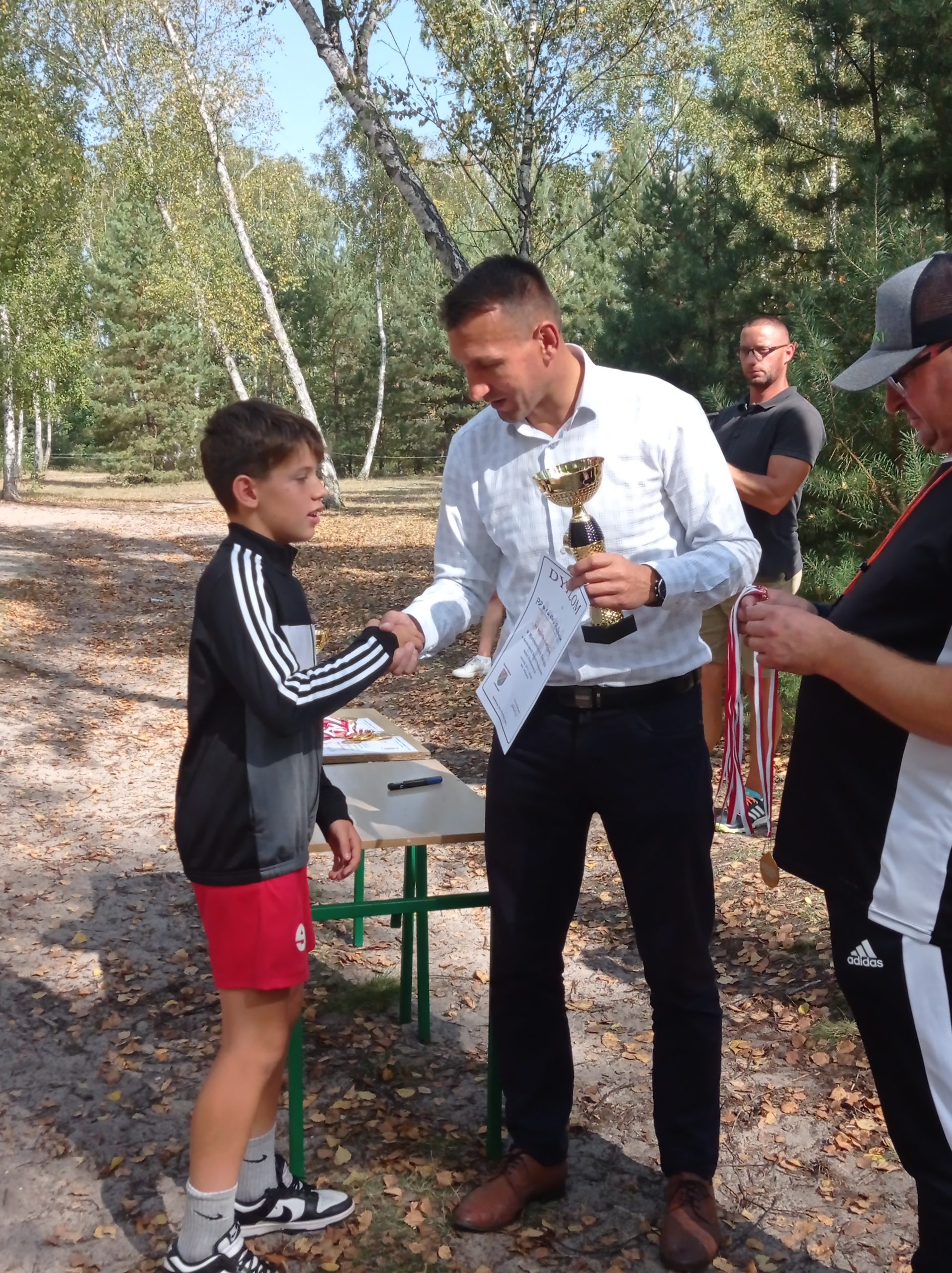 Mistrzostwa Powiatu w sztafetowych biegach przełajowych szkół podstawowych