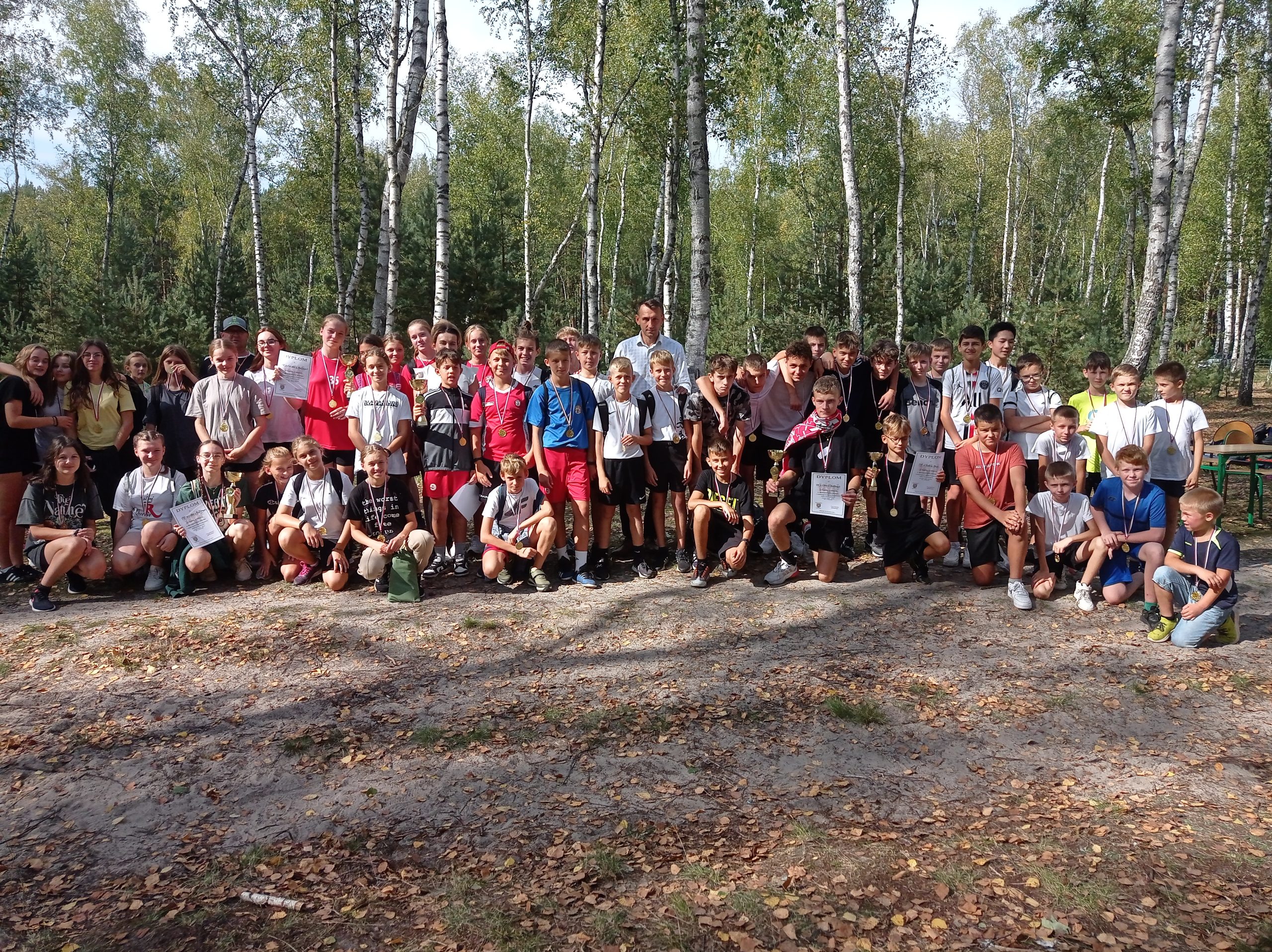 Mistrzostwa Powiatu w sztafetowych biegach przełajowych szkół podstawowych