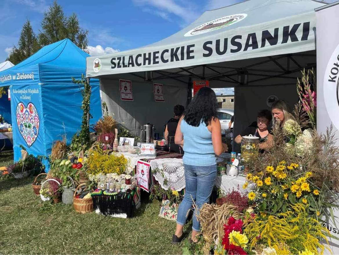 Koło Gospodyń Wiejskich Szlacheckie Susanki, jako zwyciężczynie etapu powiatowego konkursu kulinarnego Bitwa Regionów