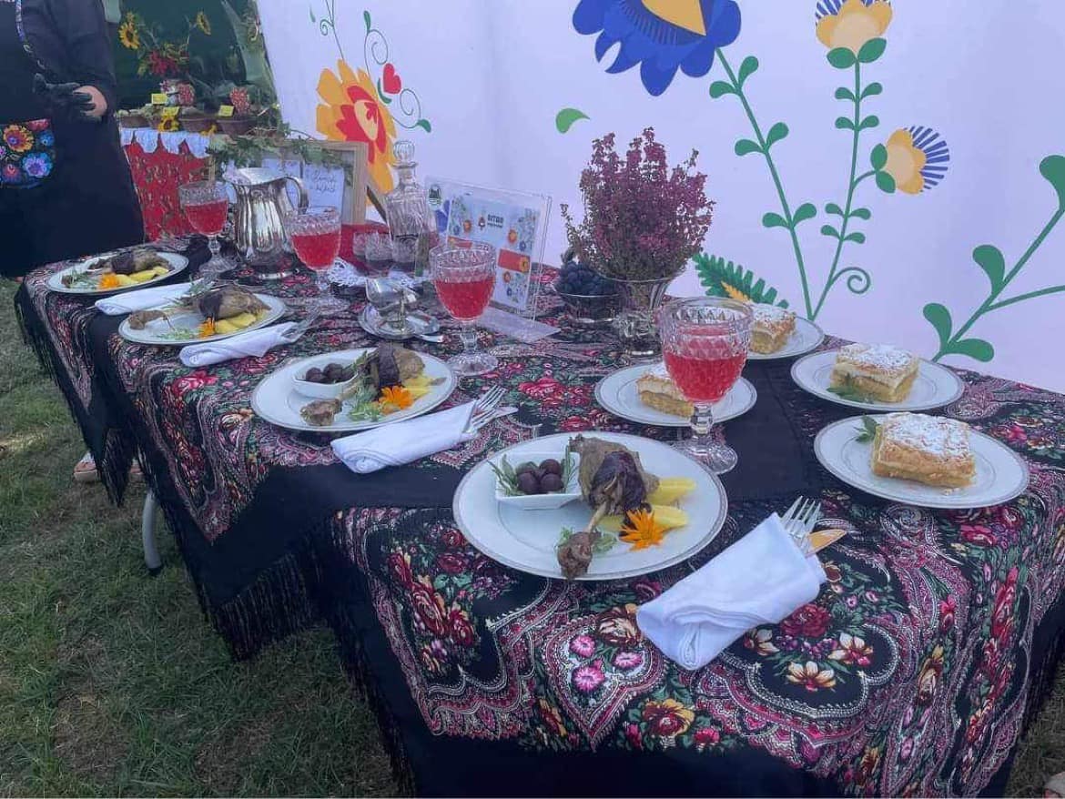 Koło Gospodyń Wiejskich Szlacheckie Susanki, jako zwyciężczynie etapu powiatowego konkursu kulinarnego Bitwa Regionów