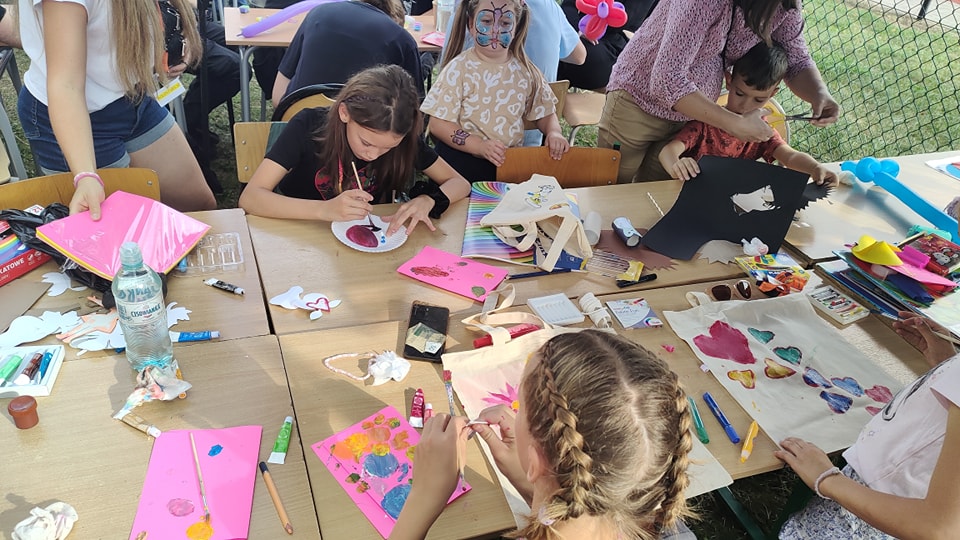 Ekologiczny Piknik Rodzinny na boisku przy Zespole Szkół Ponadpodstawowych