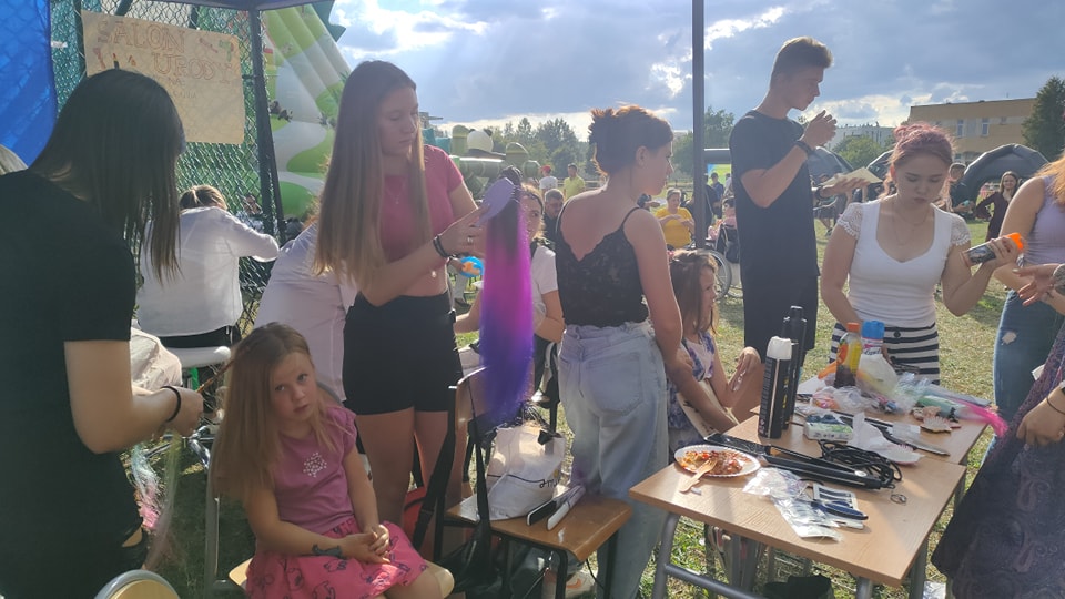Ekologiczny Piknik Rodzinny na boisku przy Zespole Szkół Ponadpodstawowych