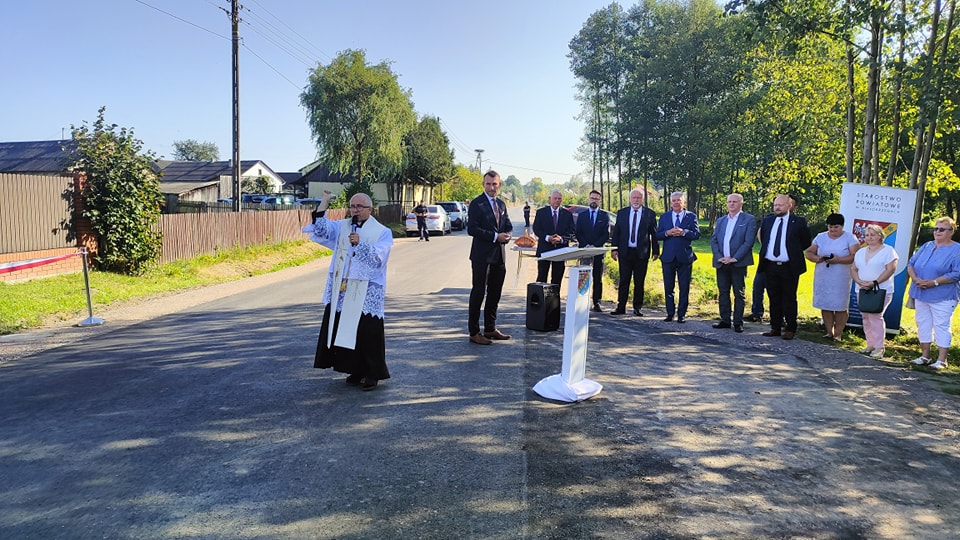 uroczyste otwarcie drogi powiatowej w miejscowości Ksawerów Nowy.