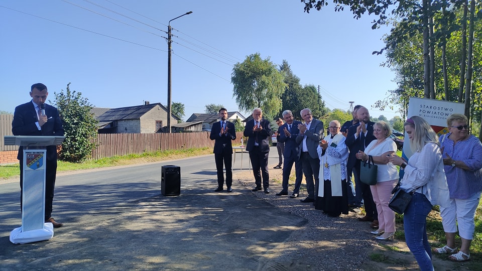 uroczyste otwarcie drogi powiatowej w miejscowości Ksawerów Nowy.