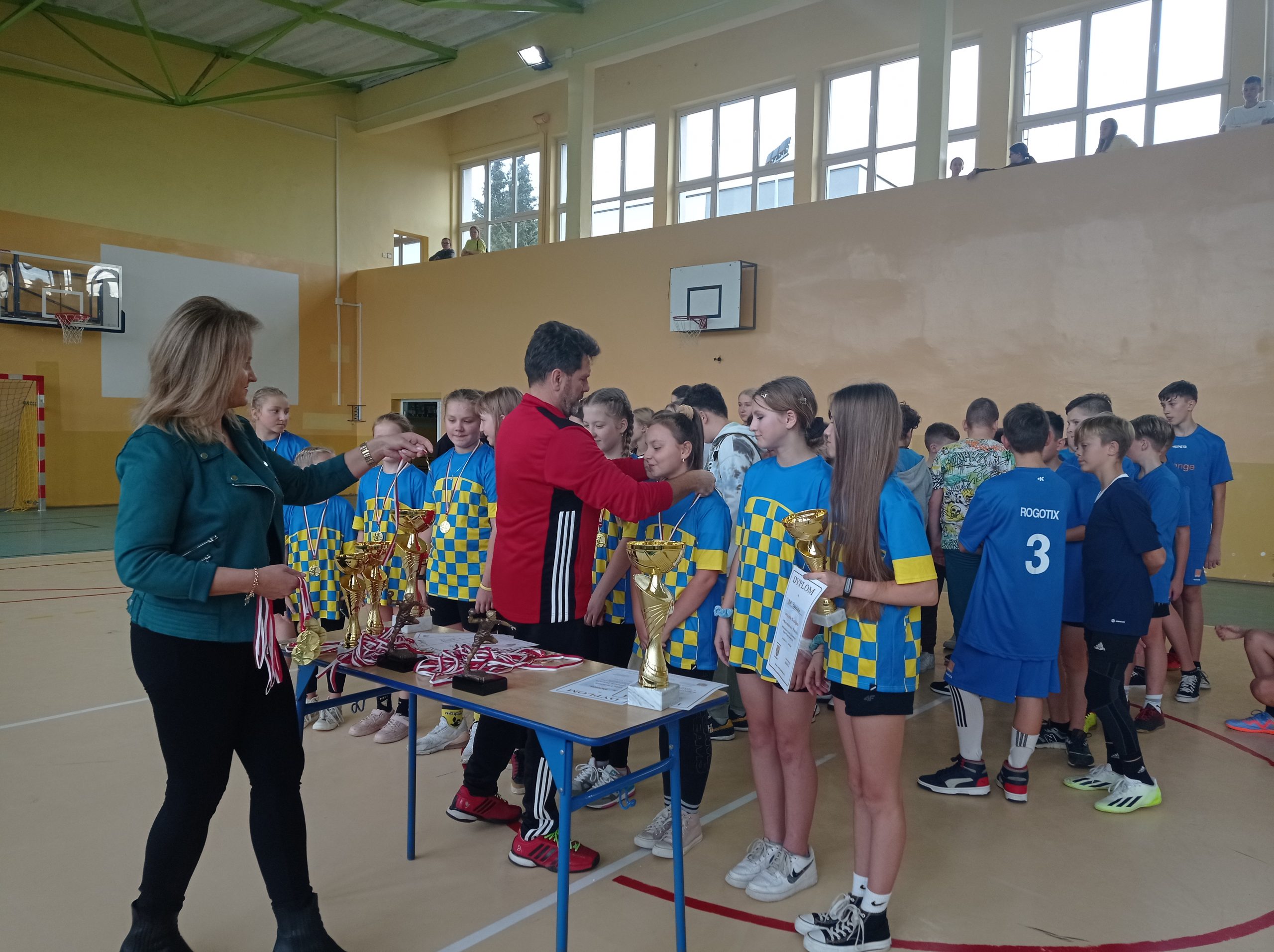 Mistrzostwa Powiatu w minipiłce ręcznej dziewcząt i chłopców szkół podstawowych im. Dionizego Czachowskiego w Stromcu
