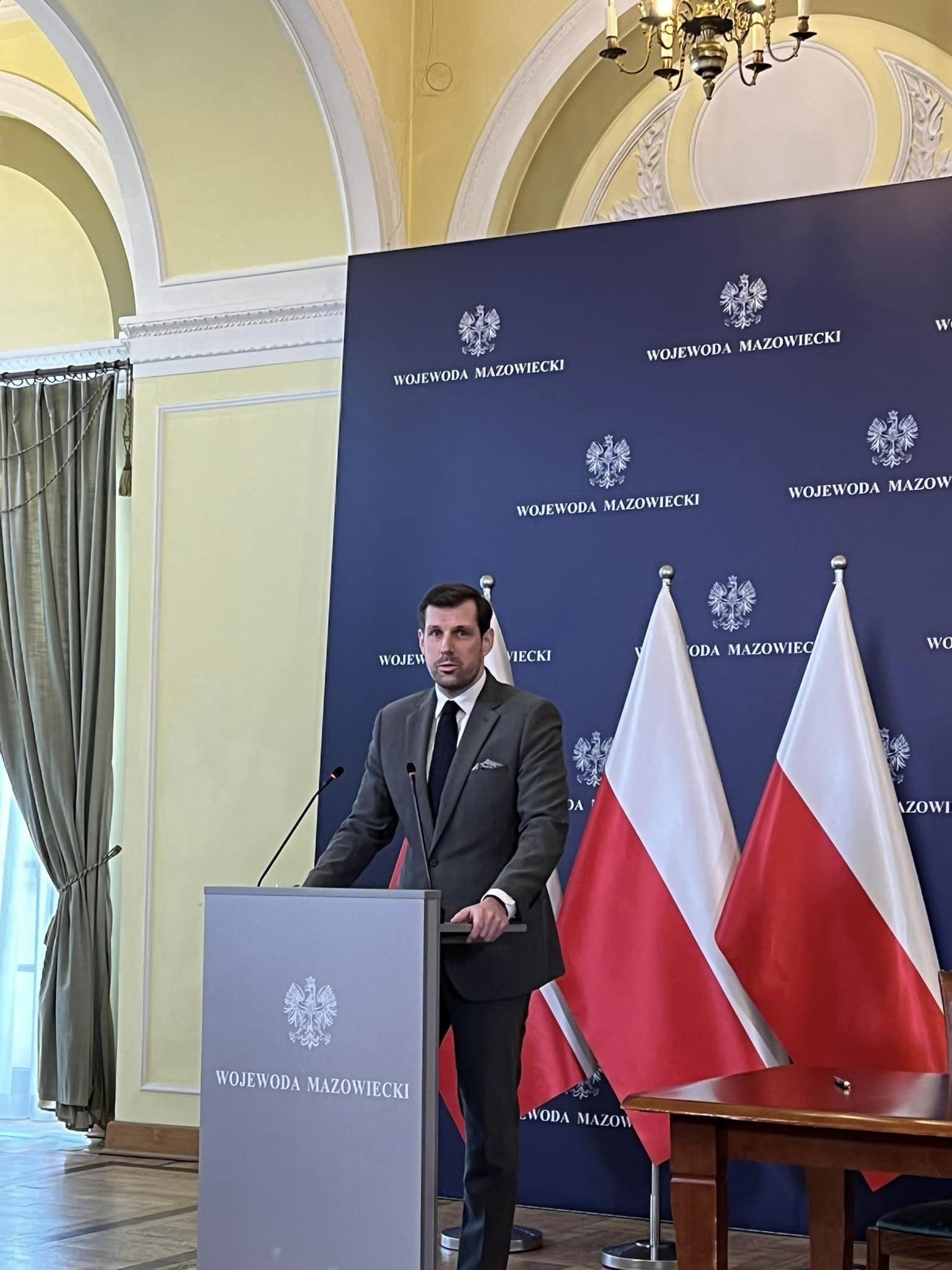 Poprawa bezpieczeństwa ruchu pieszych przy Szkole Podstawowej w Bobrku