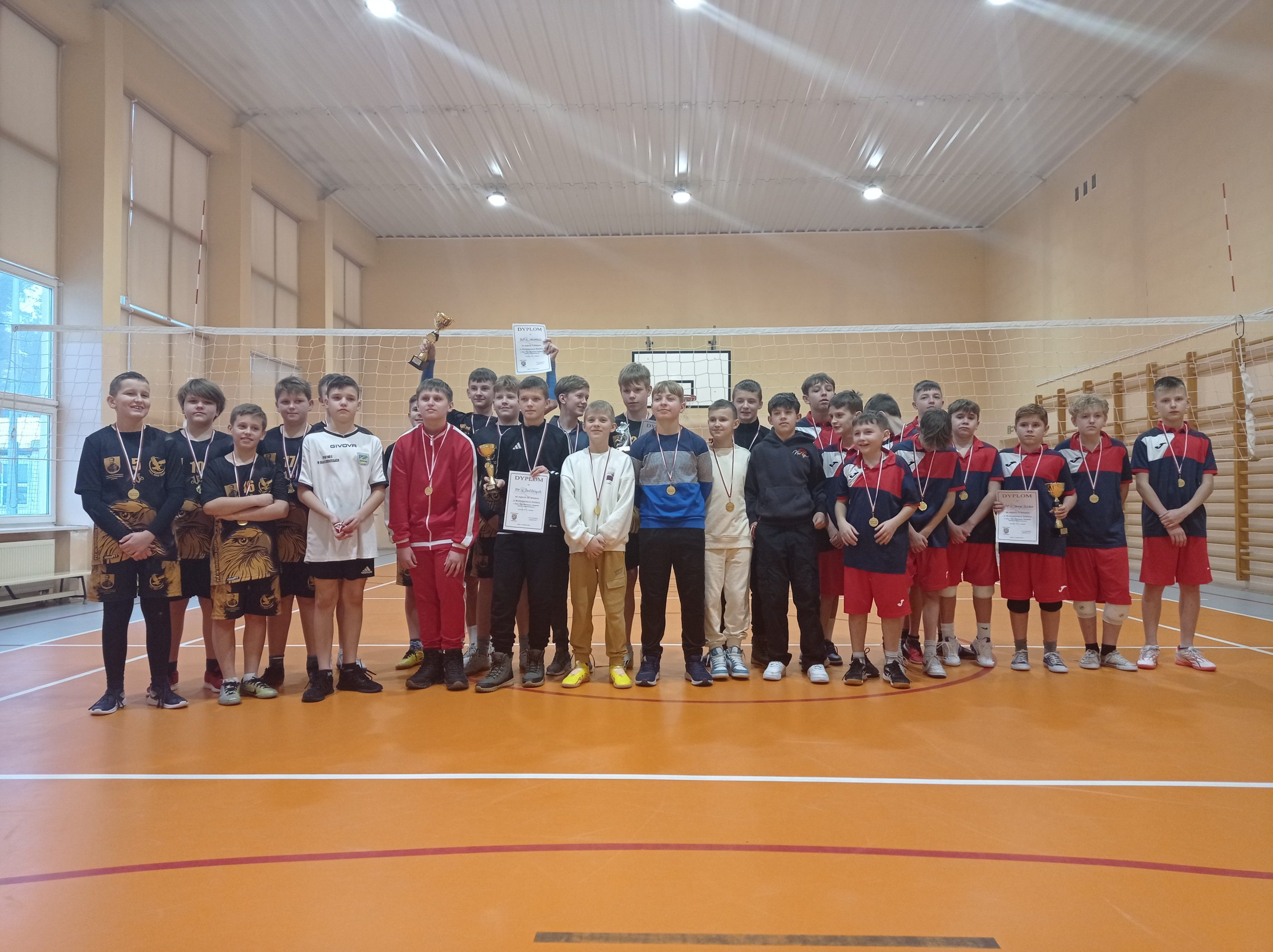 Mistrzostwa Powiatu w mini piłce siatkowej dziewcząt i chłopców szkół podstawowych
