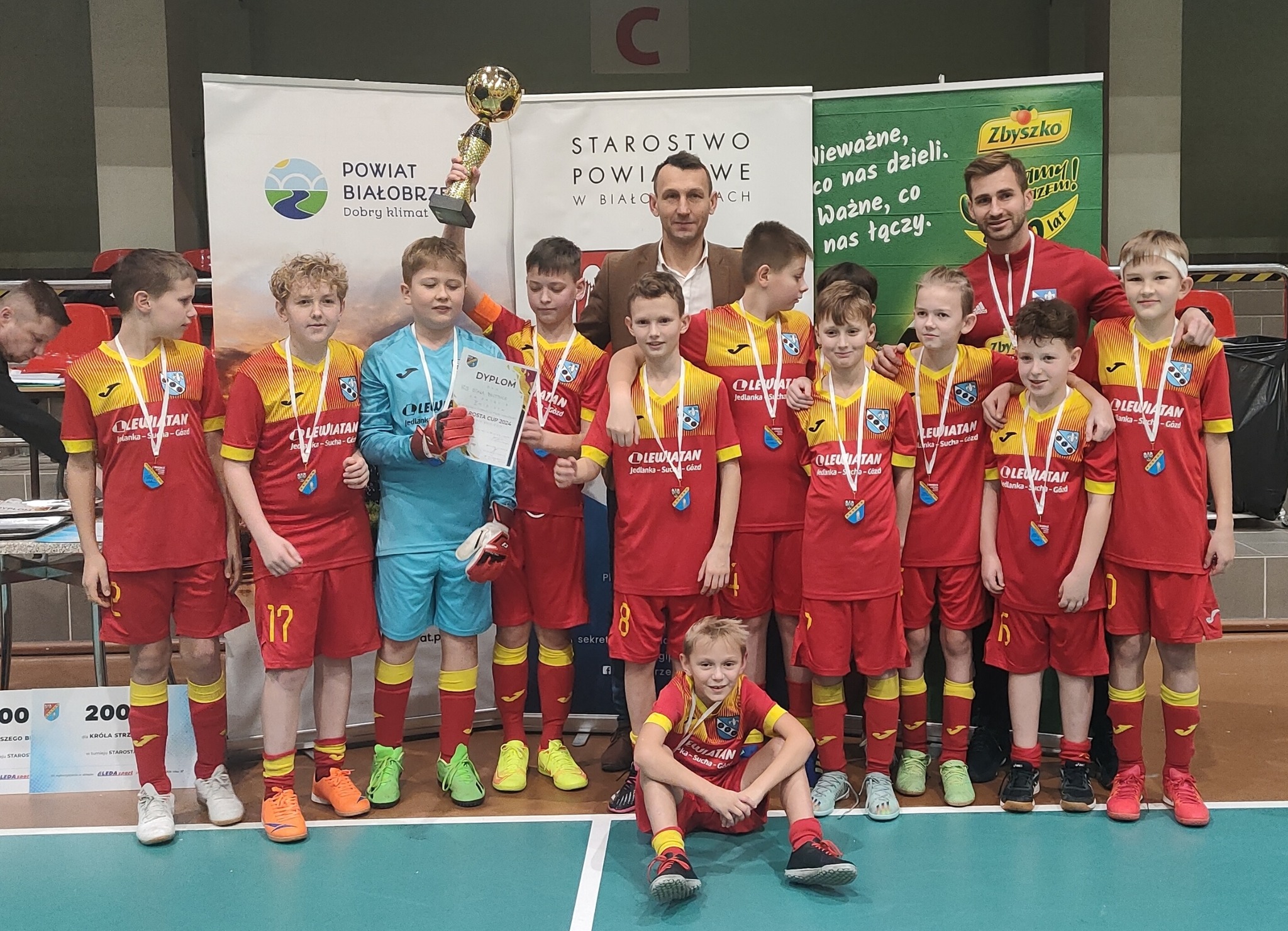 Sukcesy, Emocje i Talenty! Podsumowanie "Starosta Cup" - Piłkarska Pasja!