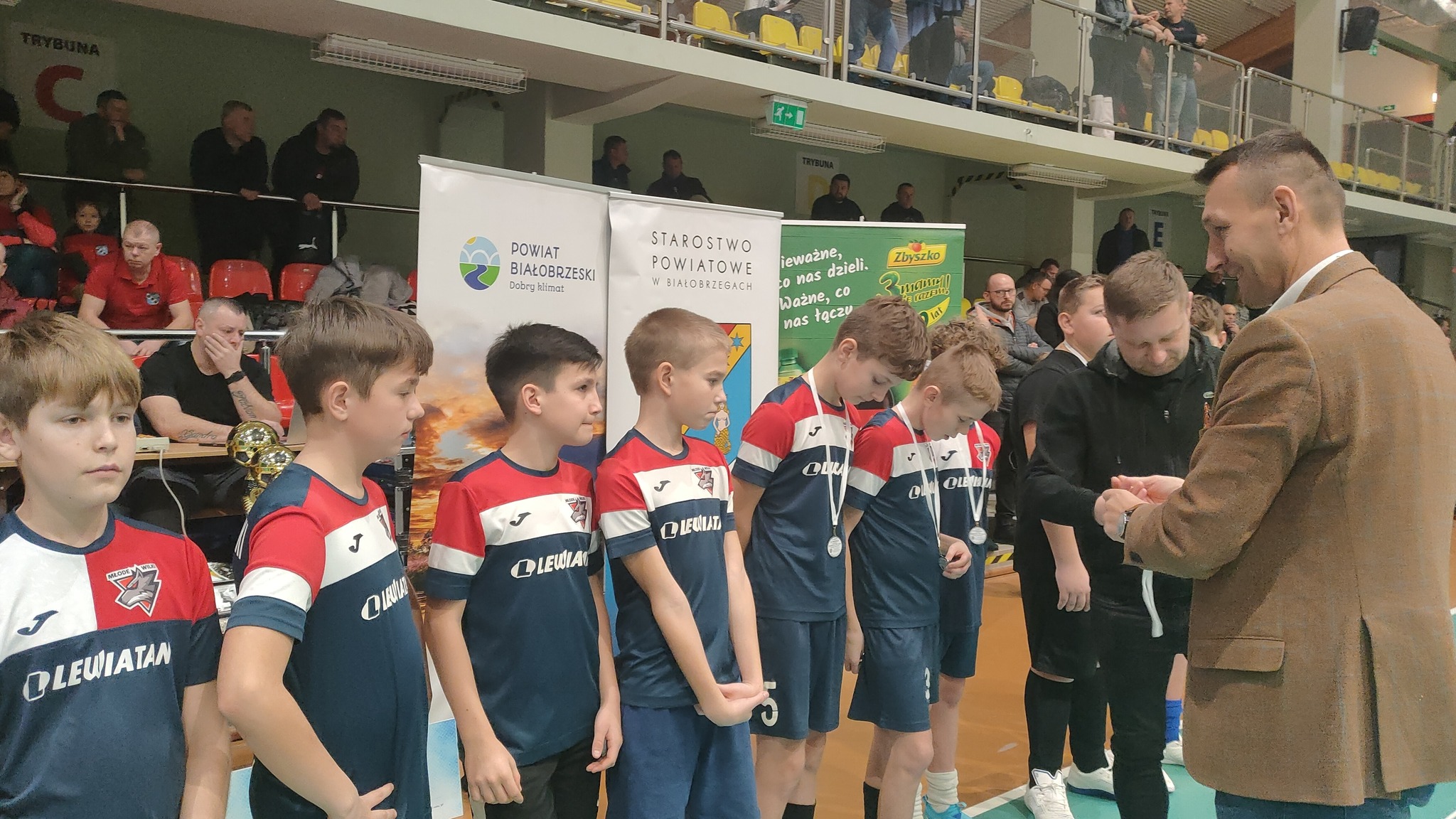 Sukcesy, Emocje i Talenty! Podsumowanie "Starosta Cup" - Piłkarska Pasja!