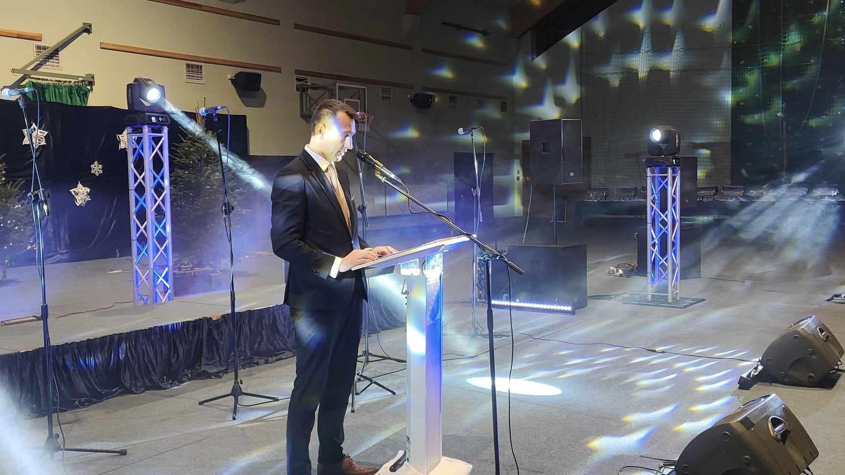 19 stycznia 2024 roku w Hali Widowiskowo - Sportowej w Białobrzegach odbyło się Noworoczne Spotkanie Służb i Organizacji Anno Domini 2024.