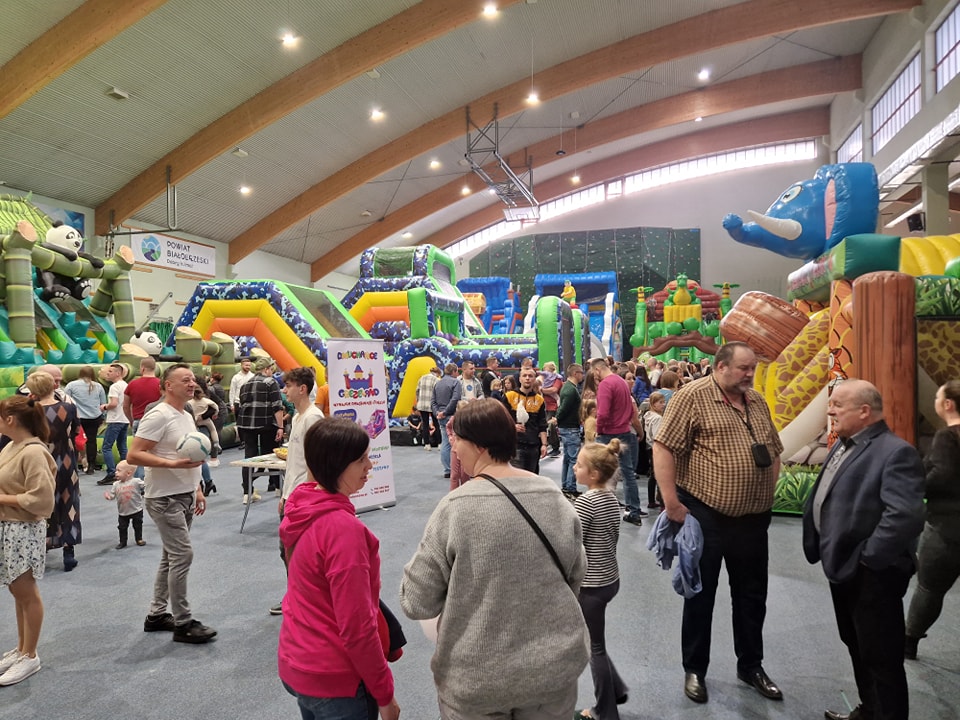 Pierwsza edycja Powiatowego Festiwalu Dmuchańców.