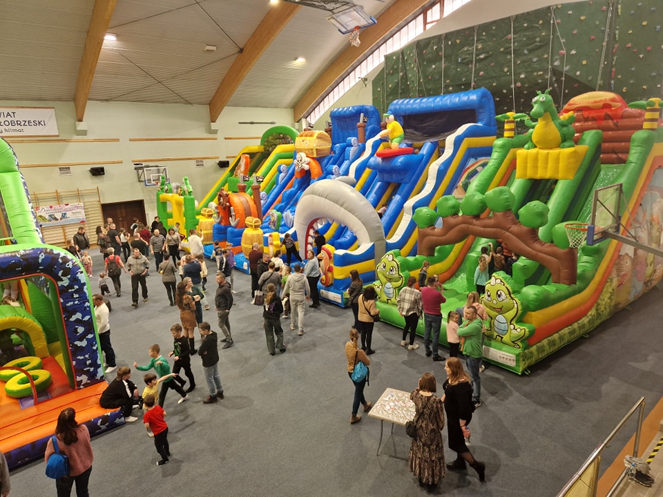 Pierwsza edycja Powiatowego Festiwalu Dmuchańców.