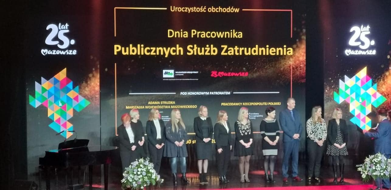 Pracownicy Powiatowy Urząd Pracy w Białobrzegach z dyplomami uznania za pracę na rzecz bezrobotnych!