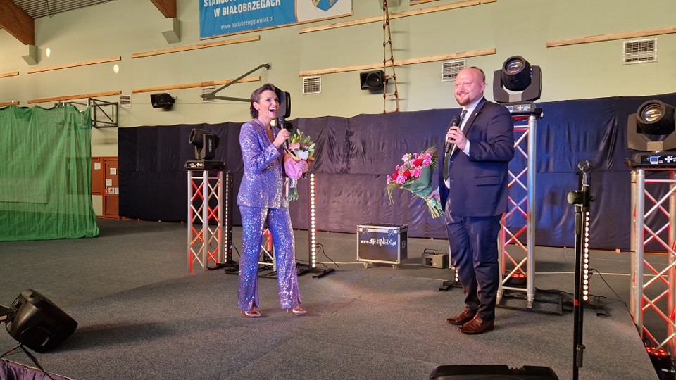 Znane i lubiane covery z klasą oraz autorskie piosenki Olgi Bończyk