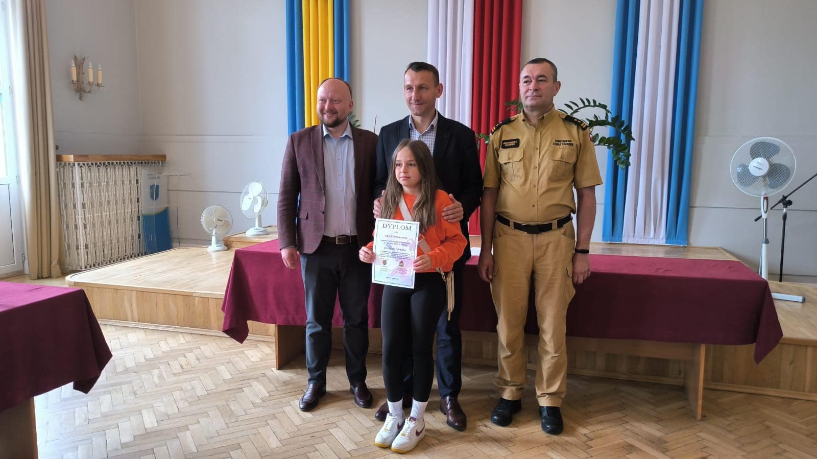 konkursu plastycznego dla dzieci i młodzieży pod hasłem „Dzień i noc - strażak zawsze ma moc”