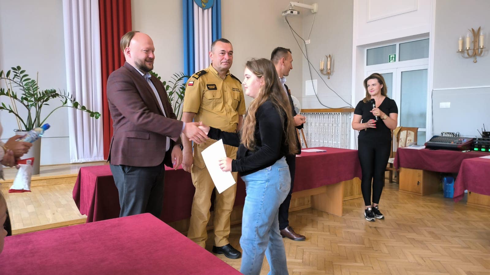 konkursu plastycznego dla dzieci i młodzieży pod hasłem „Dzień i noc - strażak zawsze ma moc”