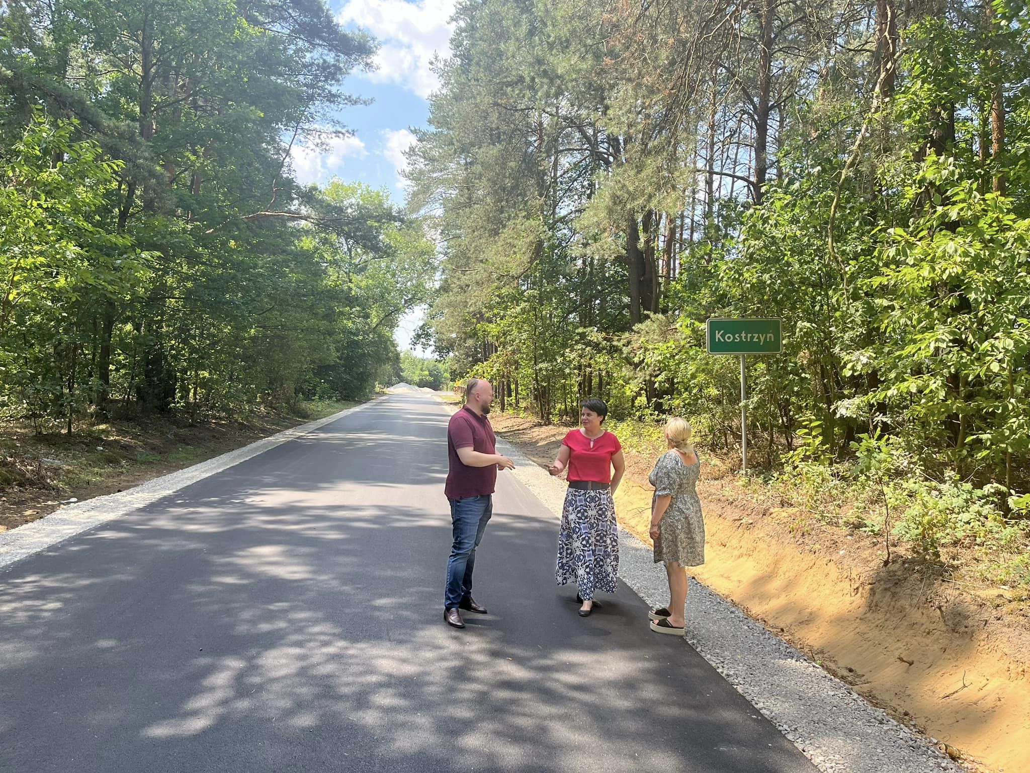 Trwa przebudowa drogi powiatowej relacji Olszowa - Kostrzyn na terenie Gminy Wyśmierzyce.