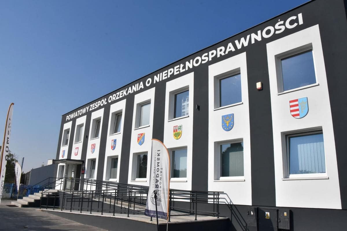 Oficjalnie zaprezentowano nową siedzibę Powiatowego Zespołu Orzekania o Niepełnosprawności w Radomiu.