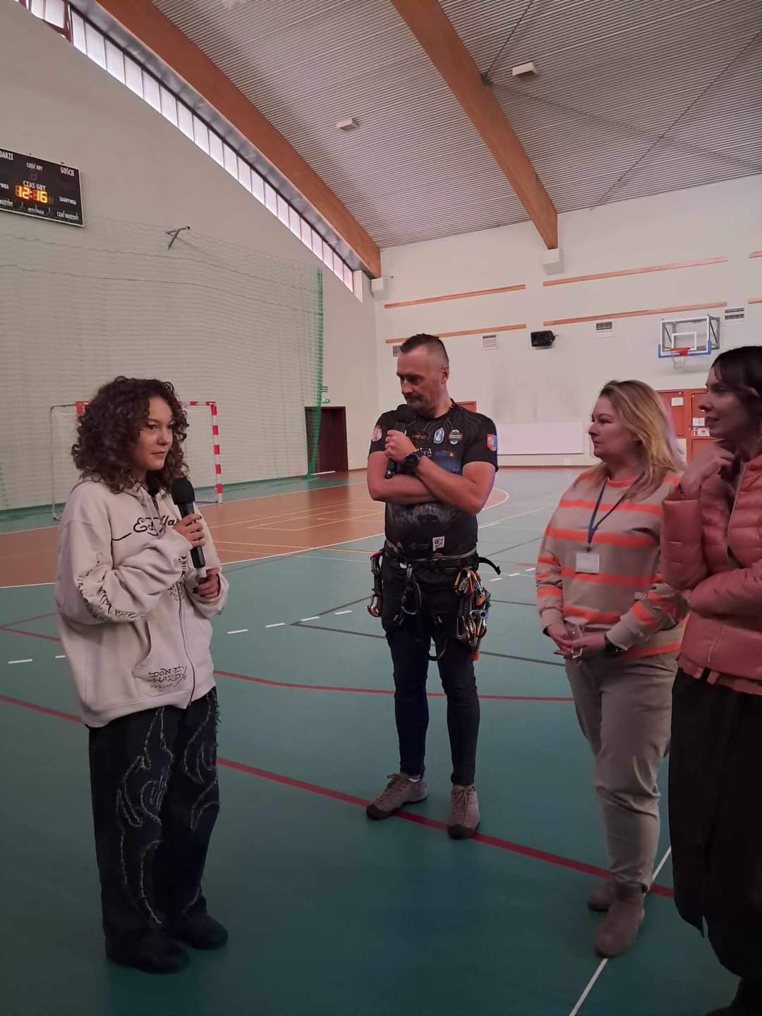 W dniach 7 i 8 października 2024 roku uczniowie dwóch białobrzeskich szkół – Liceum Ogólnokształcące im. Armii Krajowej w Białobrzegach oraz Zespół Szkół Ponadpodstawowych w Białobrzegach – mieli okazję uczestniczyć w wyjątkowych prelekcjach poświęconych tematyce górskiej.