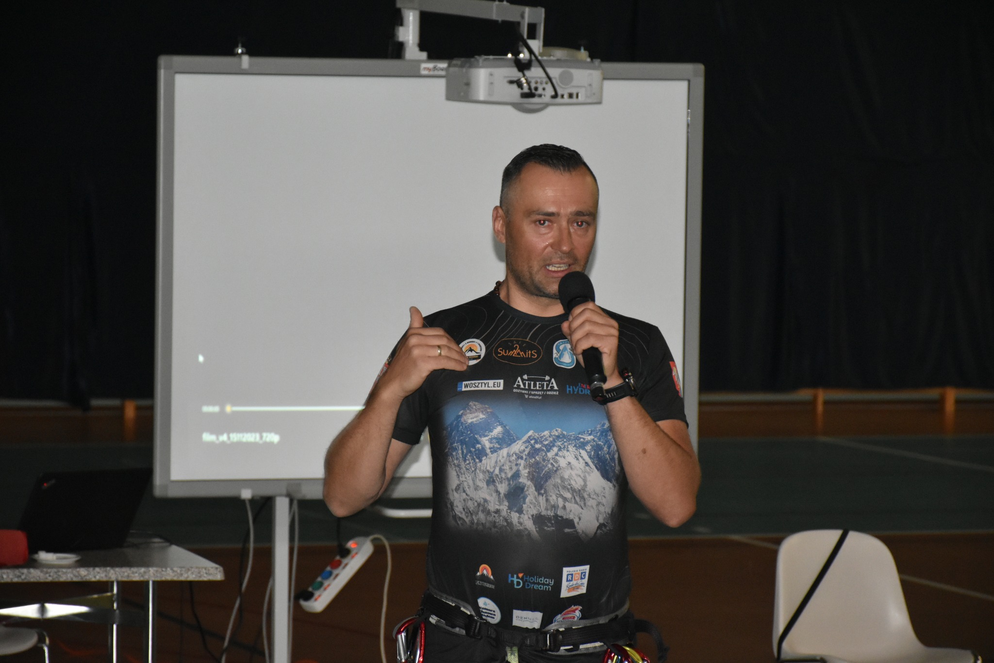 W dniach 7 i 8 października 2024 roku uczniowie dwóch białobrzeskich szkół – Liceum Ogólnokształcące im. Armii Krajowej w Białobrzegach oraz Zespół Szkół Ponadpodstawowych w Białobrzegach – mieli okazję uczestniczyć w wyjątkowych prelekcjach poświęconych tematyce górskiej.