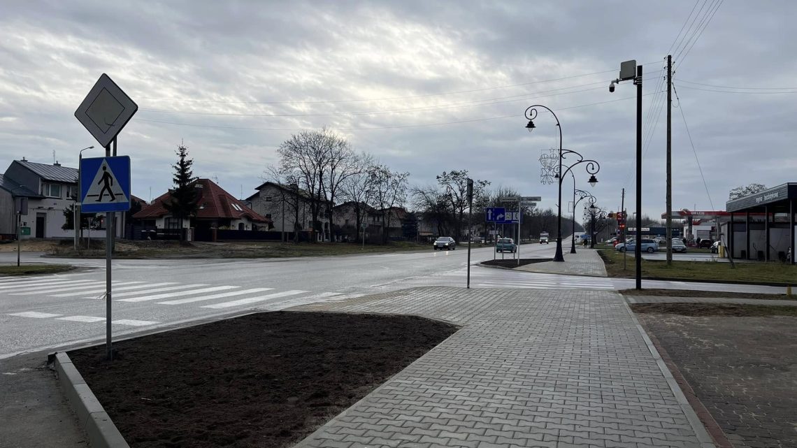 Zakończono prace budowlane przy przebudowie chodnika wzdłuż ul. Krakowskiej w Białobrzegach.