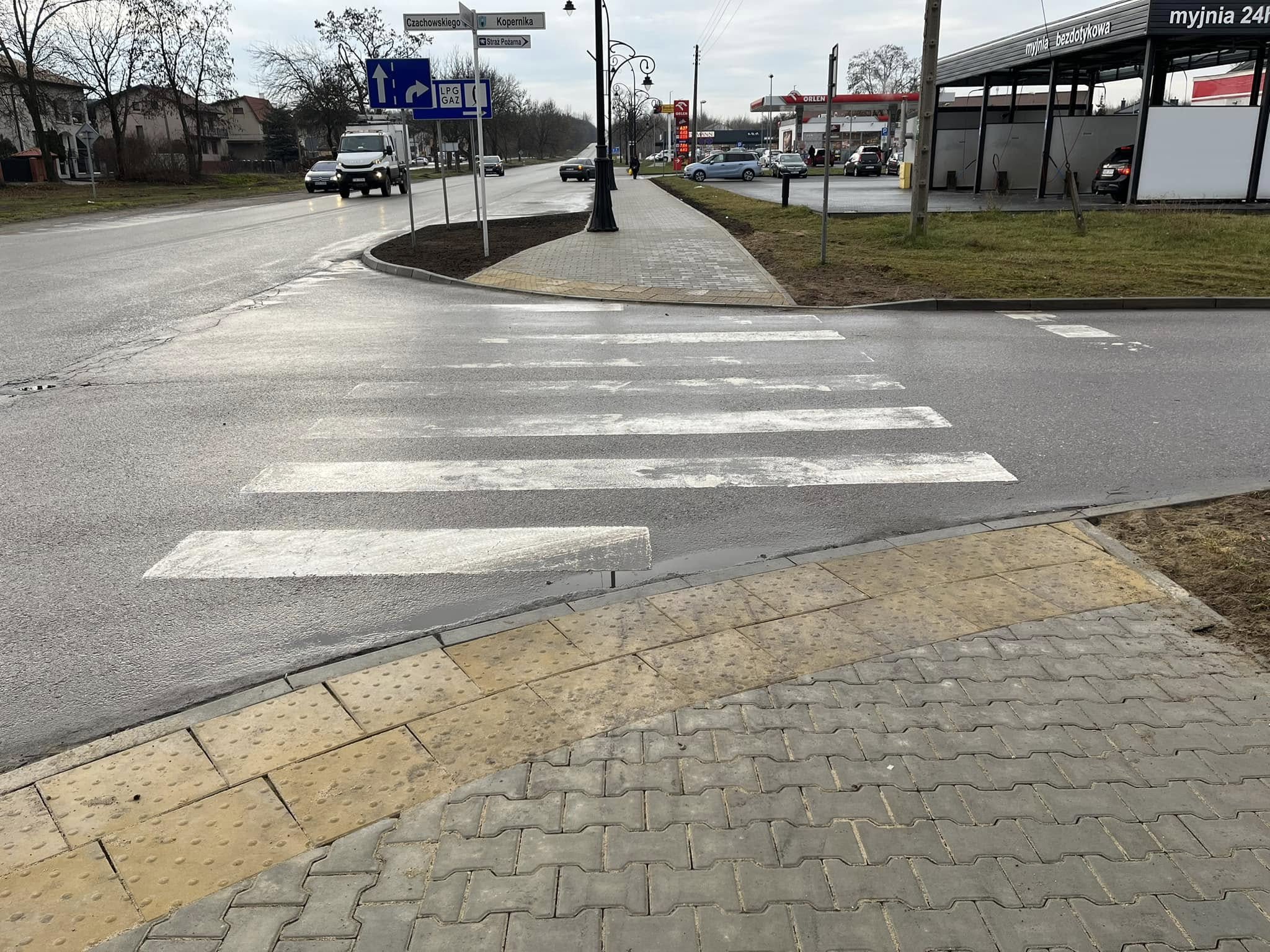 Zakończono prace budowlane przy przebudowie chodnika wzdłuż ul. Krakowskiej w Białobrzegach.