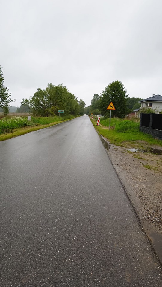 Umowa podpisana – chodnik przy ul. Wareckiej w Stromcu powstanie jeszcze w tym roku!