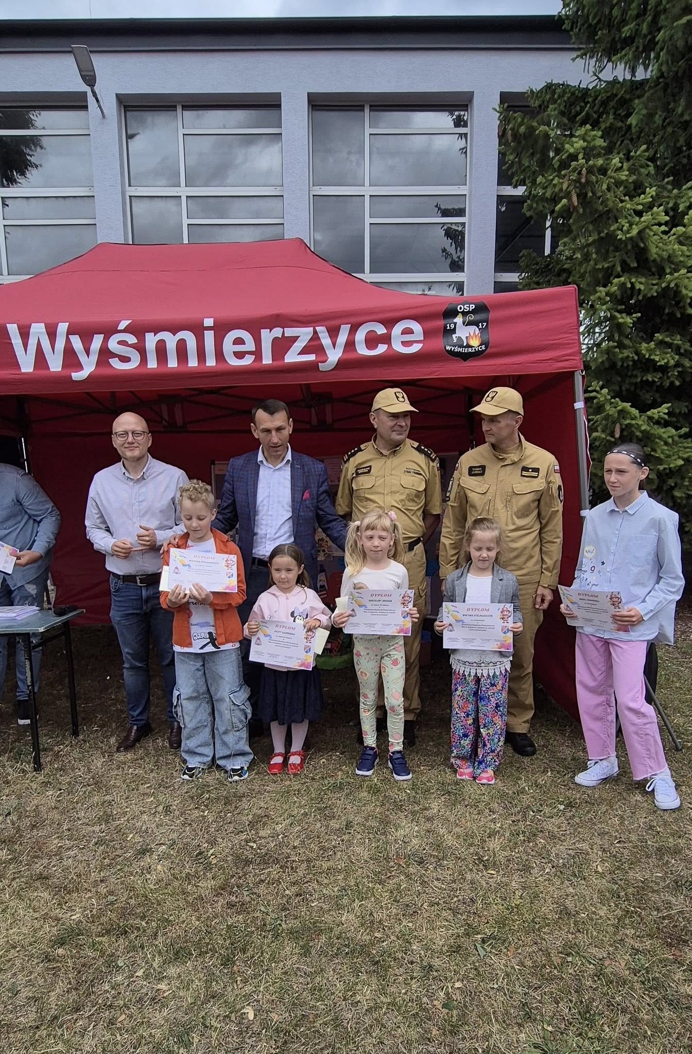 Podsumowanie Powiatowego Konkursu Plastycznego „Moc w mundurze – strażacy na ratunek”