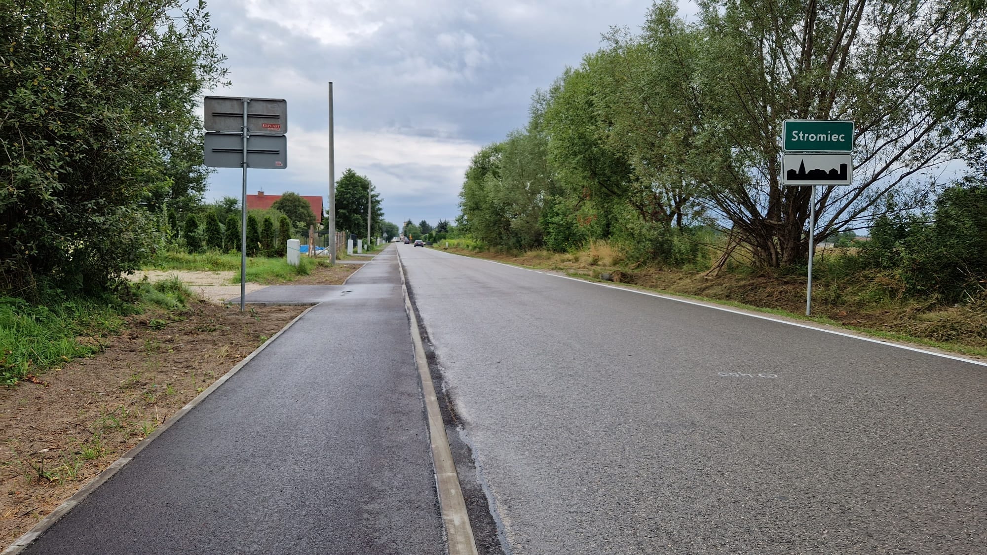 Chodnik przy ul. Wareckiej w Stromcu oficjalnie odebrany!