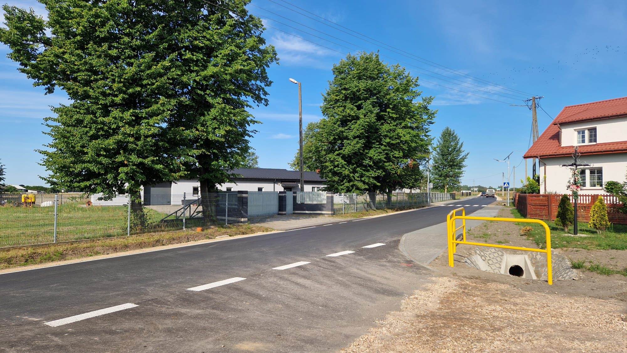 🛣️ W ramach Rządowego Funduszu Rozwoju Dróg Powiat Białobrzeski otrzymał dofinansowanie na realizację zadania pn. „Przebudowa drogi powiatowej nr 1126W Białobrzegi - Bobrek na odcinku Brzeska Wola - Bobrek”.