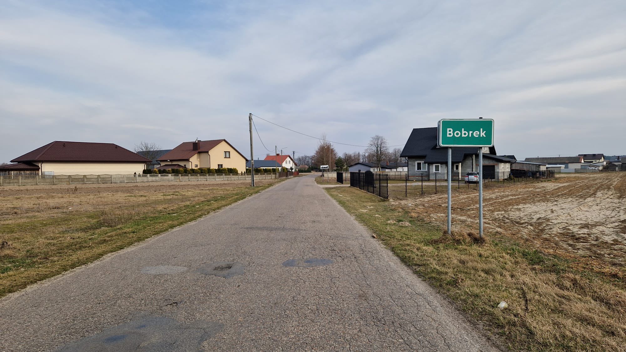 🛣️ W ramach Rządowego Funduszu Rozwoju Dróg Powiat Białobrzeski otrzymał dofinansowanie na realizację zadania pn. „Przebudowa drogi powiatowej nr 1126W Białobrzegi - Bobrek na odcinku Brzeska Wola - Bobrek”.