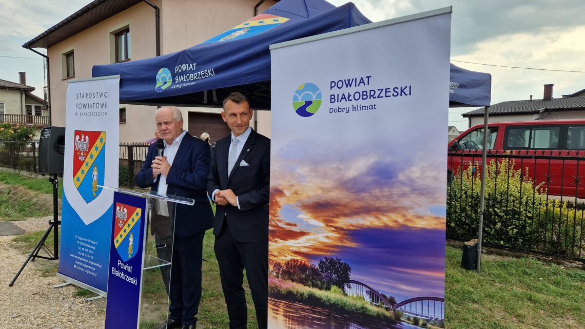 🛣️ W ramach Rządowego Funduszu Rozwoju Dróg Powiat Białobrzeski otrzymał dofinansowanie na realizację zadania pn. „Przebudowa drogi powiatowej nr 1126W Białobrzegi - Bobrek na odcinku Brzeska Wola - Bobrek”.