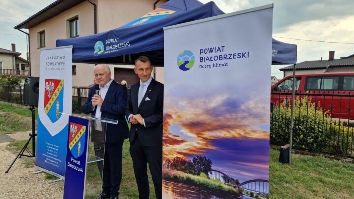 🛣️ W ramach Rządowego Funduszu Rozwoju Dróg Powiat Białobrzeski otrzymał dofinansowanie na realizację zadania pn. „Przebudowa drogi powiatowej nr 1126W Białobrzegi - Bobrek na odcinku Brzeska Wola - Bobrek”.