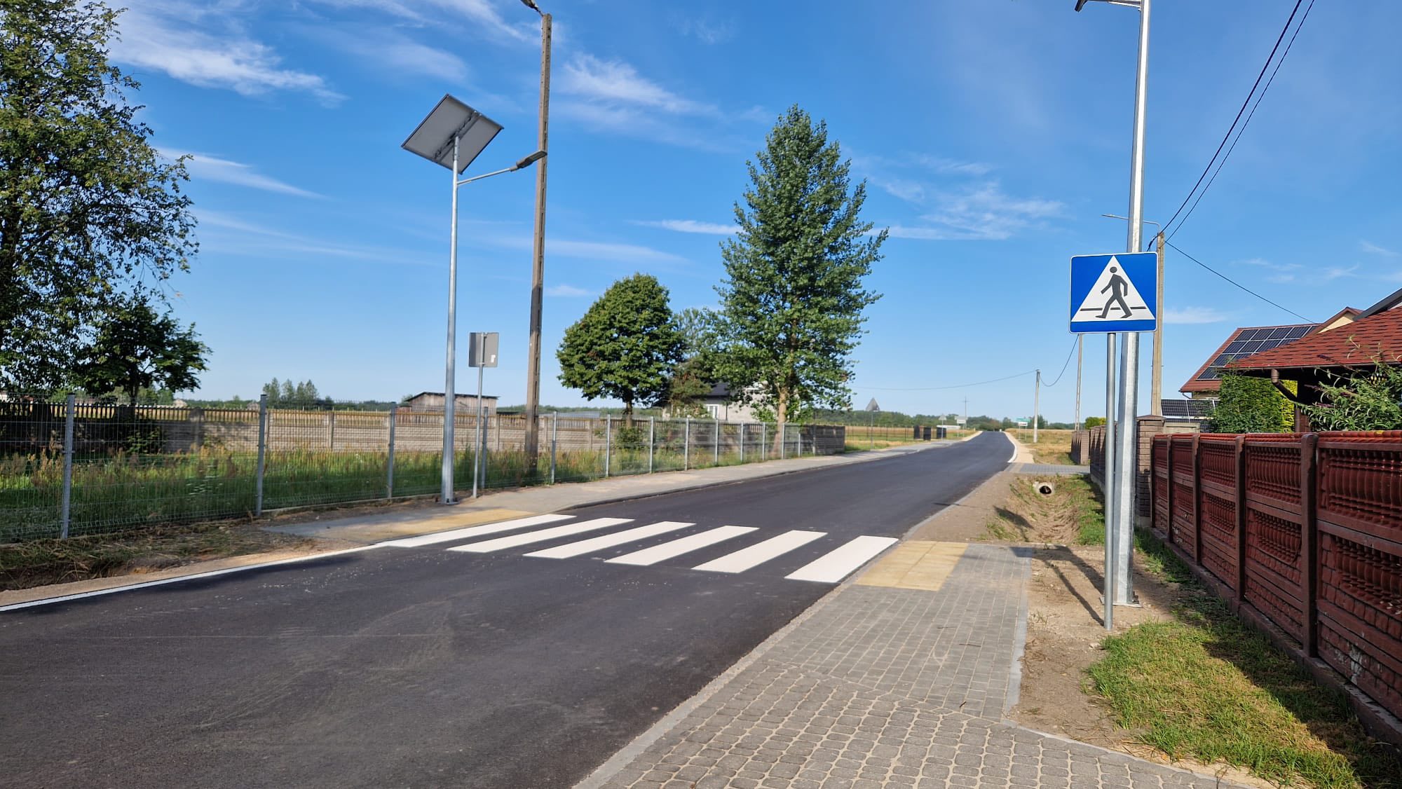 🛣️ W ramach Rządowego Funduszu Rozwoju Dróg Powiat Białobrzeski otrzymał dofinansowanie na realizację zadania pn. „Przebudowa drogi powiatowej nr 1126W Białobrzegi - Bobrek na odcinku Brzeska Wola - Bobrek”.