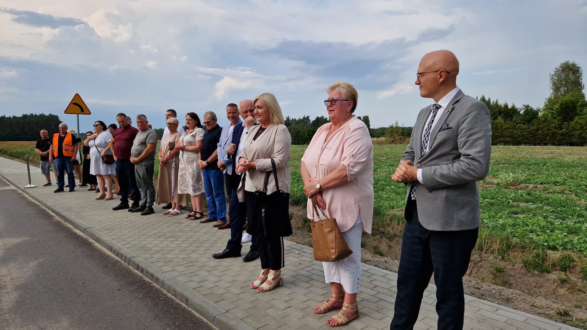 🛣️ W ramach Rządowego Funduszu Rozwoju Dróg Powiat Białobrzeski otrzymał dofinansowanie na realizację zadania pn. „Przebudowa drogi powiatowej nr 1126W Białobrzegi - Bobrek na odcinku Brzeska Wola - Bobrek”.