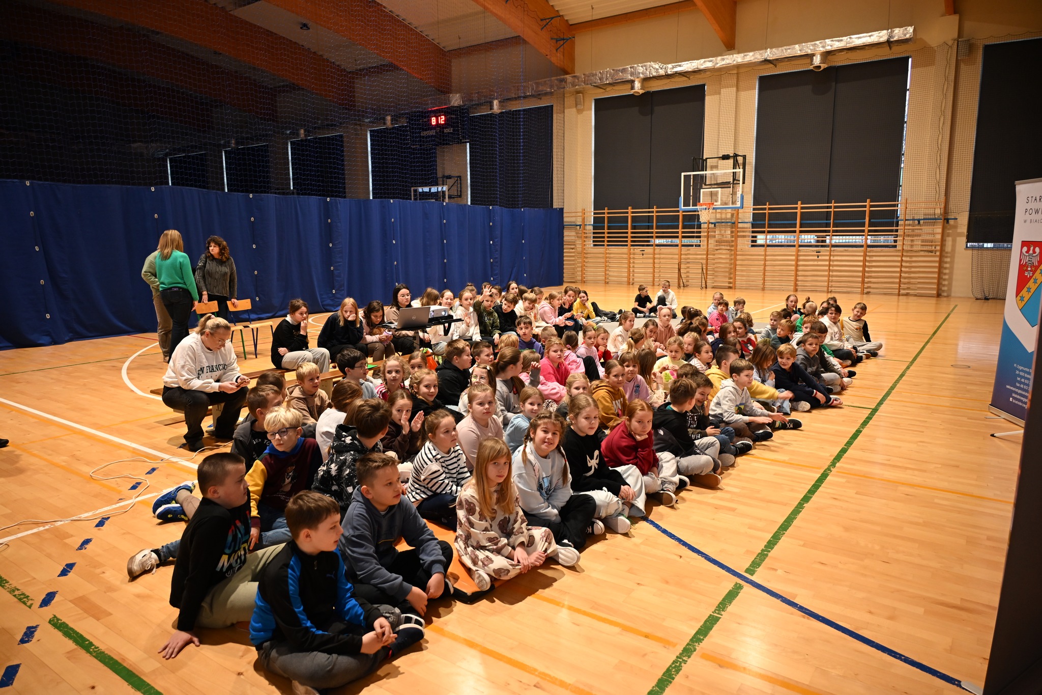 🍄‍🟫W ramach podsumowania konkursu pod nazwą „Grzybowy Artysta Roku 2025 w Powiecie Białobrzeskim” przedstawiciele organizatorów rozpoczęli serię spotkań z młodymi artystami, którzy włożyli ogrom serca w wykonanie prac konkursowych. 🍄‍🟫